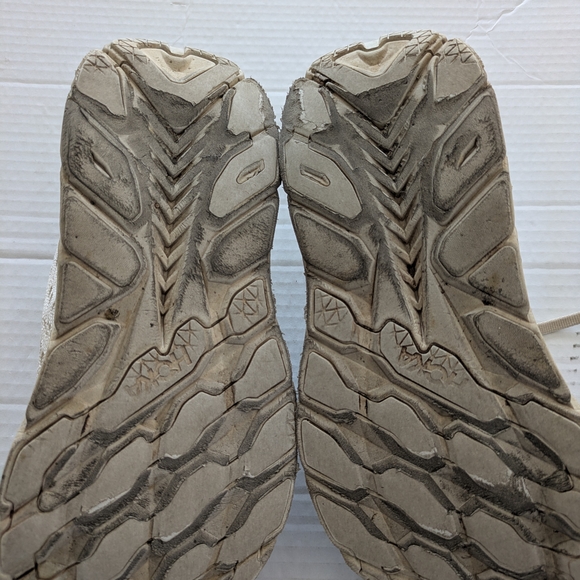 HOKA Clifton Running Shoes - Cream - Picture 9 of 10